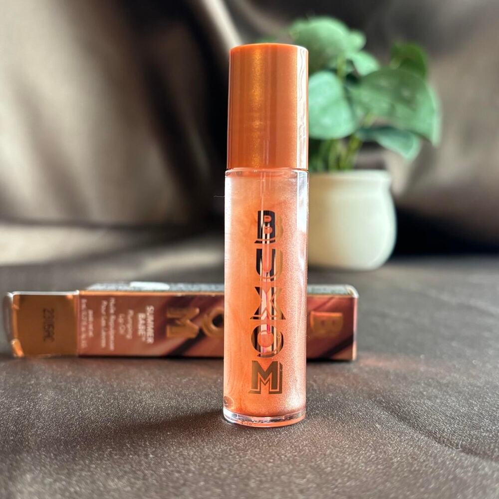 Buxom summer babe lip gloss in beaming